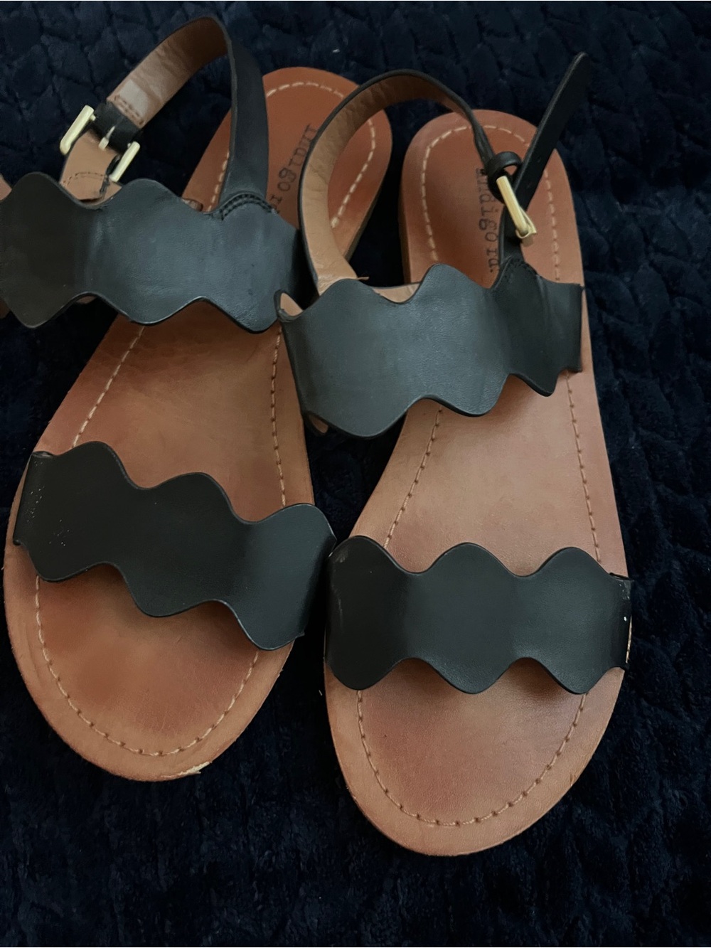 Indigo rd. Scalloped Leather Black Strap Sandals with Tan Footbed